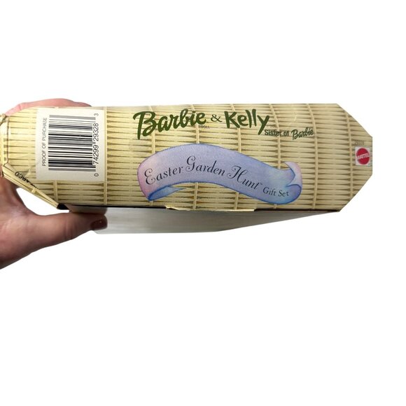 2000 Barbie & Kelly Easter Garden Hunt Gift Set 29380 Target Exclusive NRFB - Picture 2 of 6